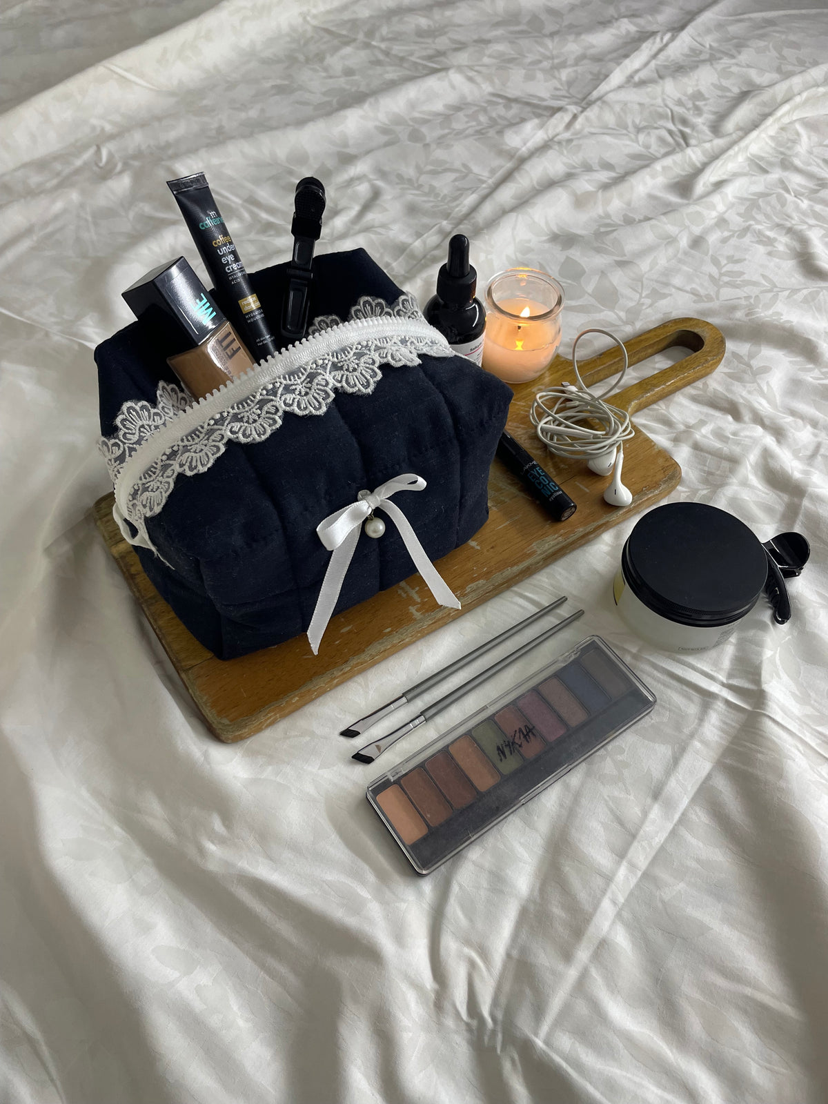 Duchess Black Quilted Beauty Case with Lace & Pearl Bow Amora