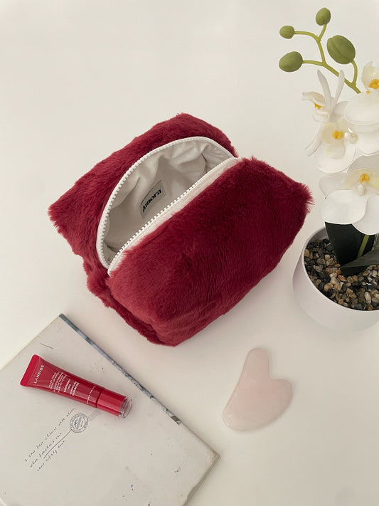 The Ruby Cloud Pouch Amora