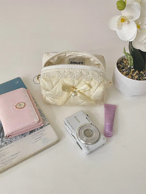 Amora Yuki Mini Quilted Beauty Case